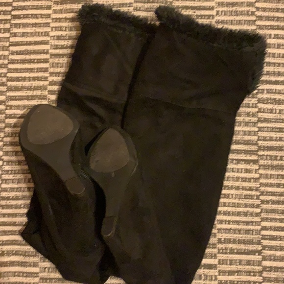 Black faux suede thigh high boots - Picture 3 of 4